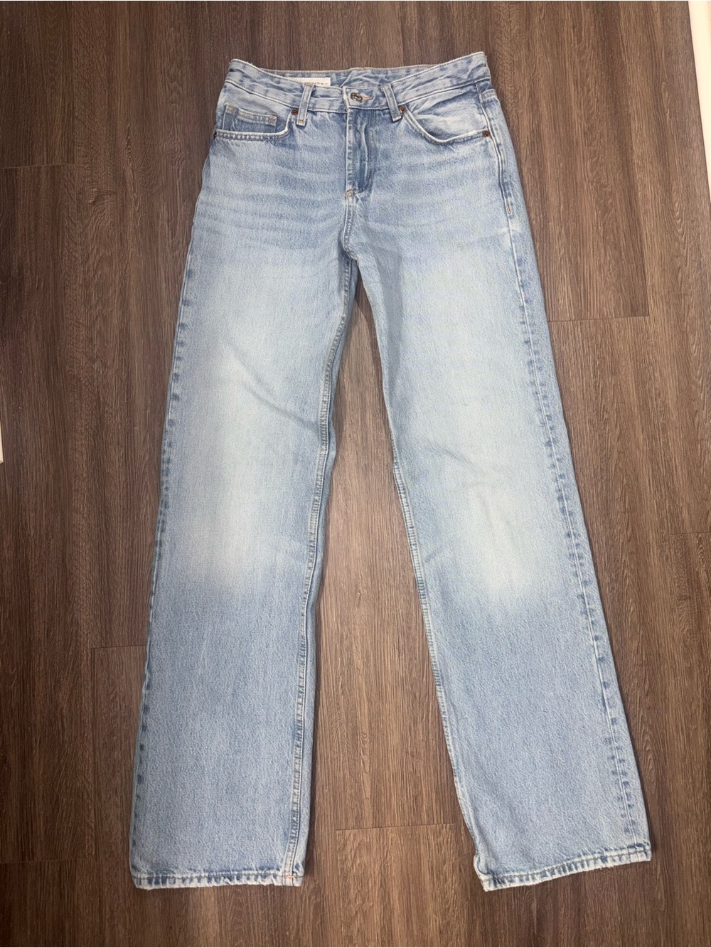 Zara Size 4 Light Wash Women's Straight-Leg Jeans